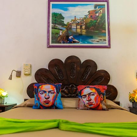 Hotel Posada De Roger Puerto Vallarta Dış mekan fotoğraf